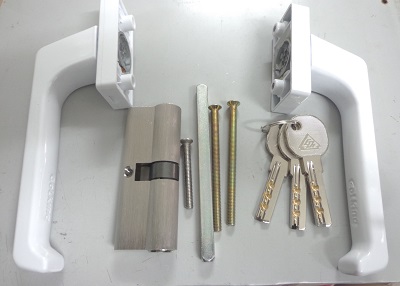 Khóa đa điểm cửa nhựa