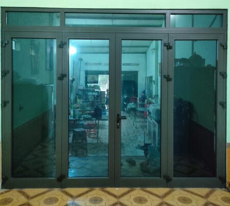 Cửa đi 4 cánh XF55